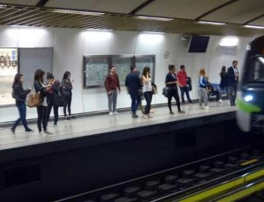 Έρευνα: «Εστία» μικροβίων το Μετρό- Κάθε γραμμή έχει το δικό της μικροβιακό «αποτύπωμα»